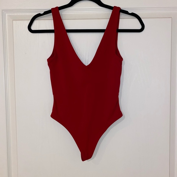 BABATON aritiza red bodysuit - Picture 1 of 2